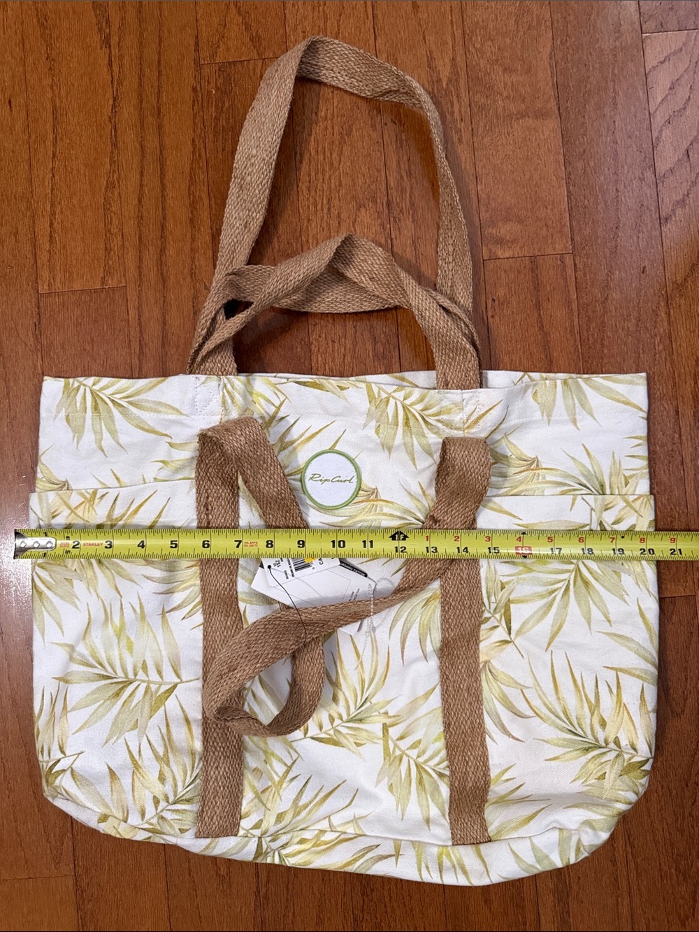 Rip Curl Organic 29L White Beach Tote with Pale Green Tropical Leaf NWT - Picture 7 of 10